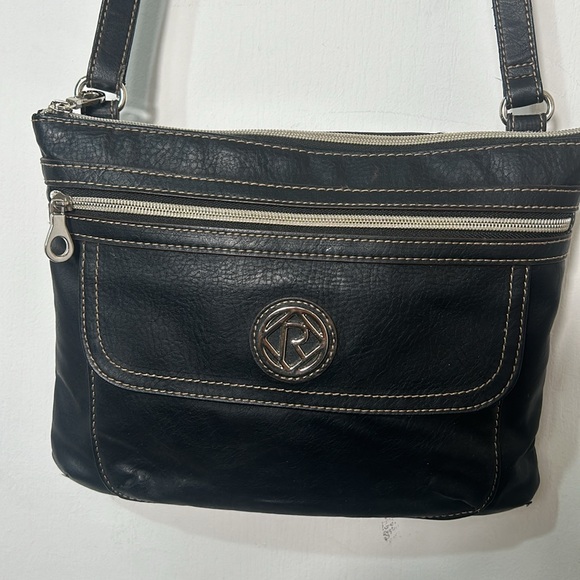 RELIC VEGAN LEATHER CROSSBODY BLACK PURSE - Picture 3 of 8